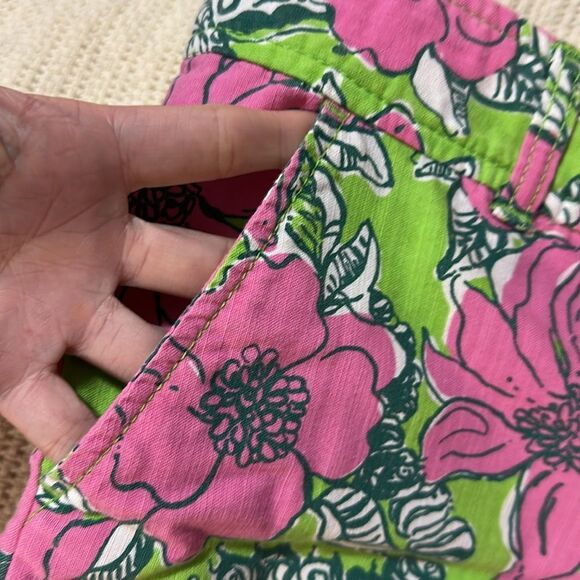 Lilly Pulitzer Floral Green and Pink Women's Shorts - Picture 2 of 5